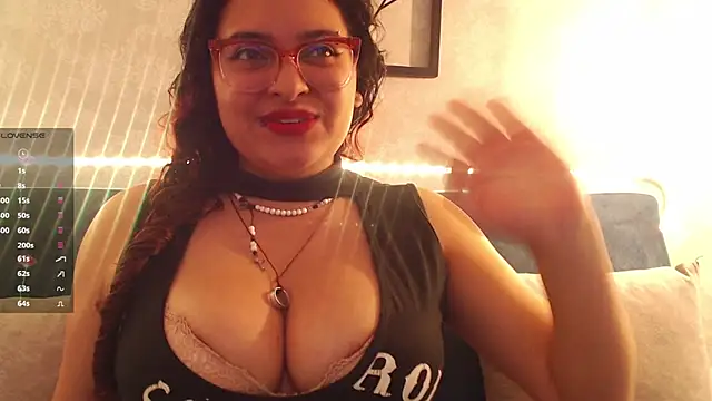 Snapshot of kat_belle chatting on December 2025 12:33:02 PM kat belle online show from December 2025 12:33:02 PM