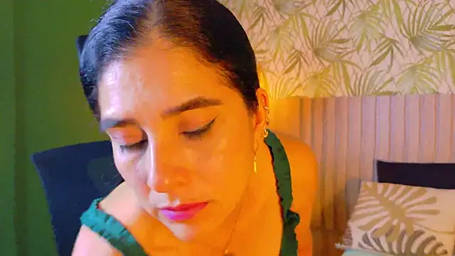 Snapshot of Sunny_River chatting on May 2026 04:59:01 PM Sunny River online show from May 2026 04:59:01 PM