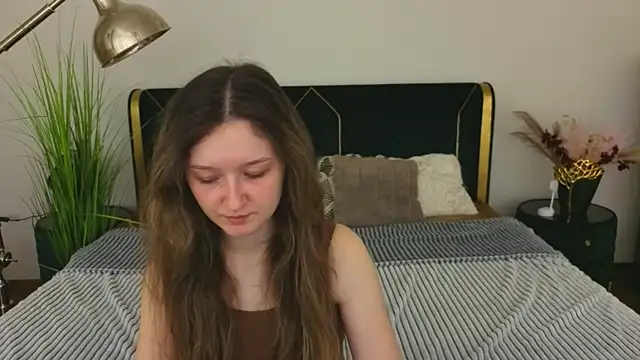 Snapshot of CyrenaLuxe chatting on March 2026 08:41:01 PM CyrenaLuxe online show from March 2026 08:41:01 PM