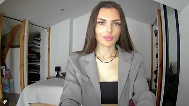 Addisonadore online show from April 2026 06:47:01 AM