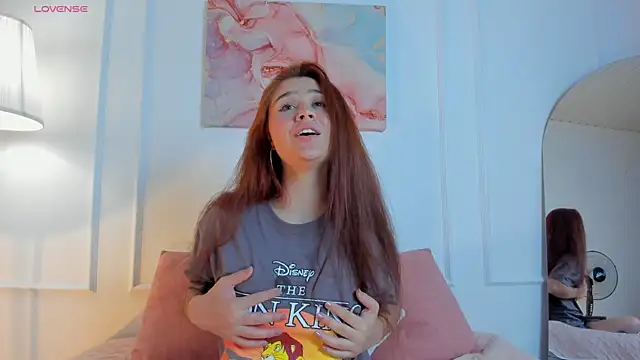 Amelia Saenz  online show from March 2026 07:42:01 PM