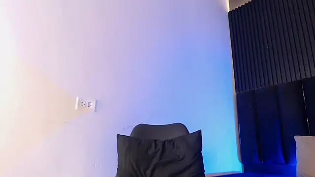 Snapshot of SmoothAlpha_ chatting on February 2026 02:36:01 PM SmoothAlpha online show from February 2026 02:36:01 PM