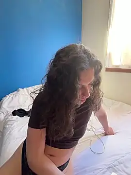 CoquineCharmeuse online show from April 2026 01:08:02 PM