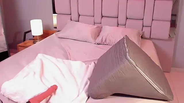 Belanny online show from March 2026 04:08:01 AM