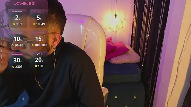 annie and ryan online show from March 2026 04:29:01 AM