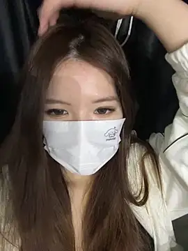 Snapshot of Momochen8839 chatting on March 2026 04:40:02 AM Momochen8839 online show from March 2026 04:40:02 AM