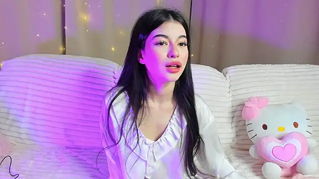 Snapshot of LisaColee chatting on June 2026 06:21:01 PM LisaColee online show from June 2026 06:21:01 PM