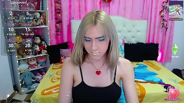 Snapshot of golden_girl01 chatting on March 2025 08:59:01 PM golden girl01 online show from March 2025 08:59:01 PM