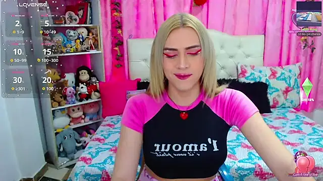 Snapshot of golden_girl01 chatting on March 2025 08:18:02 PM golden girl01 online show from March 2025 08:18:02 PM