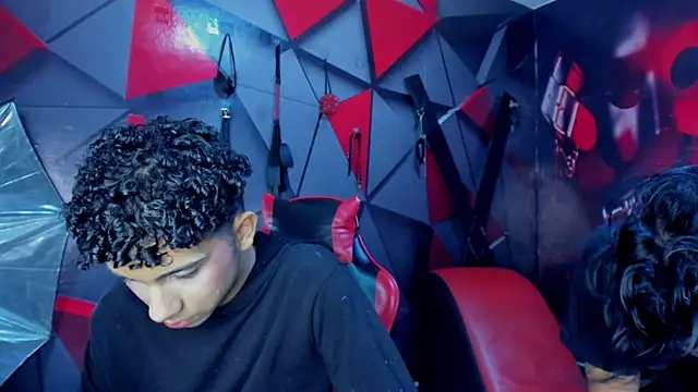 Hot Boys Without Limits online show from December 2025 03:35:01 AM