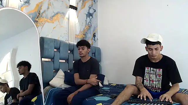 DIAMOND BLACKS online show from January 2026 08:07:01 AM