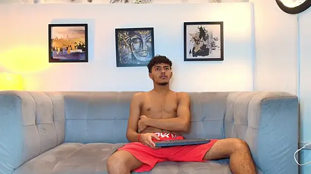 DIAMOND BLACKS online show from February 2026 07:40:01 AM