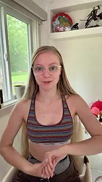 emmasky69 online show from May 2026 04:36:02 PM
