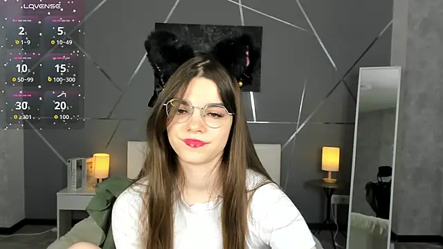 miss  evelyne online show from January 2026 01:19:01 AM