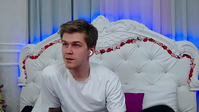 NickJohnas online show from April 2026 08:20:02 PM