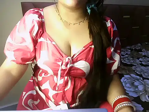 Snapshot of Wanii32 chatting on April 2026 04:37:02 AM Wanii32 online show from April 2026 04:37:02 AM