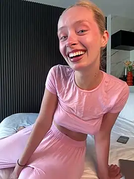 SunnyShiney online show from February 2026 09:39:01 AM