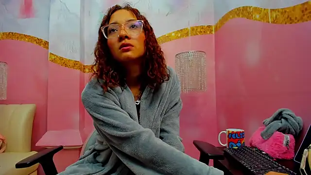 Jadde Greyy  online show from April 2026 12:01:01 PM