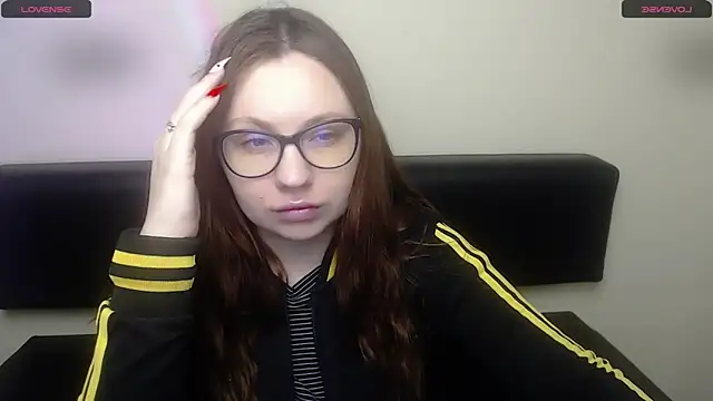 LiliaErmi online show from March 2026 07:14:02 AM