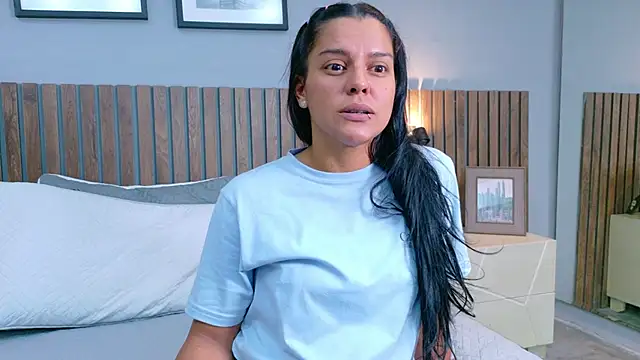 Mia Bellefort online show from February 2026 08:10:02 PM