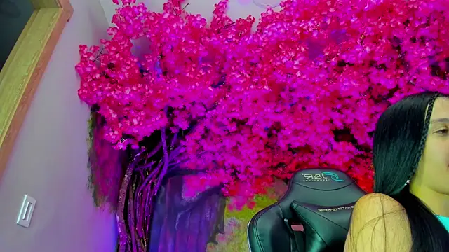 marahanson  online show from January 2026 07:39:02 PM