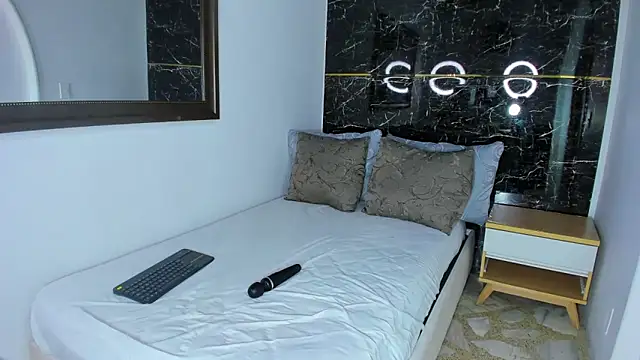 keyla knowles online show from February 2026 10:21:01 PM