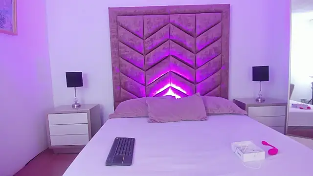 Scarlett  Noir online show from March 2026 08:12:01 PM