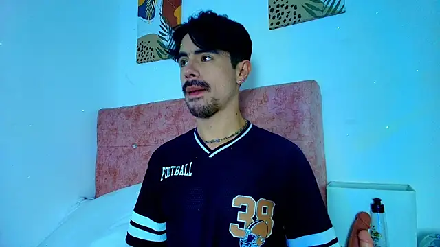 Ethan Briggs online show from January 2026 03:23:01 AM