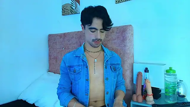 Ethan Briggs online show from January 2026 03:45:02 AM