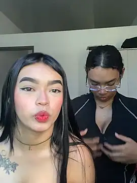 Emmy And Luna online show from July 2026 07:16:01 PM