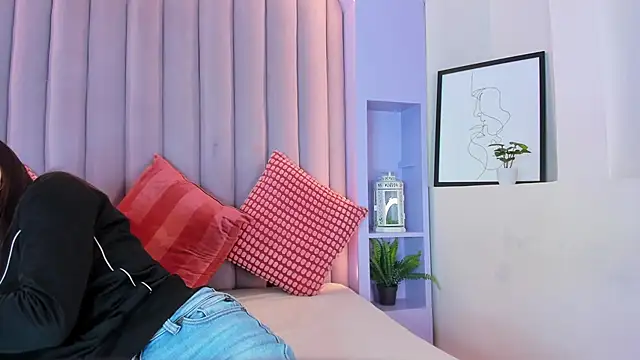 Miia Anderson online show from February 2026 11:30:01 AM