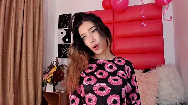 Snapshot of Oliviamonroex18 chatting on February 2026 04:05:02 AM Oliviamonroex18 online show from February 2026 04:05:02 AM