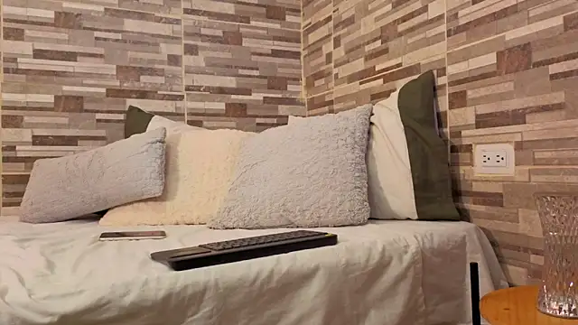 maxxcooper1 online show from March 2026 08:34:02 PM