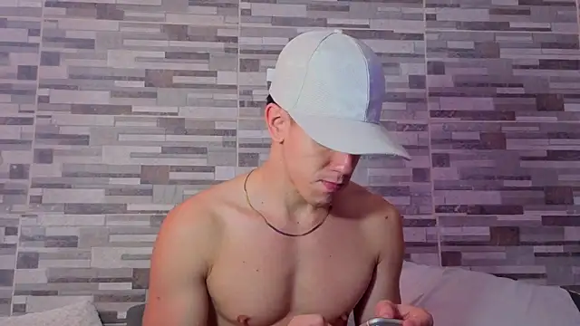 maxxcooper1 online show from March 2026 06:56:01 PM