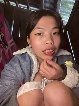 lux-su online show from March 2026 05:44:01 AM