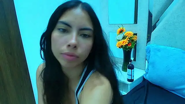Snapshot of Alana_Hotterr chatting on March 2026 05:00:02 AM Alana Hotterr online show from March 2026 05:00:02 AM