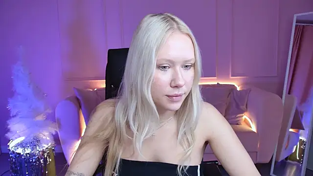 AprilChambers online show from December 2025 05:23:01 AM