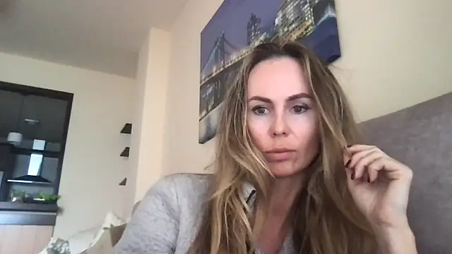 Snapshot of LeMilf chatting on February 2026 10:59:01 AM LeMilf online show from February 2026 10:59:01 AM