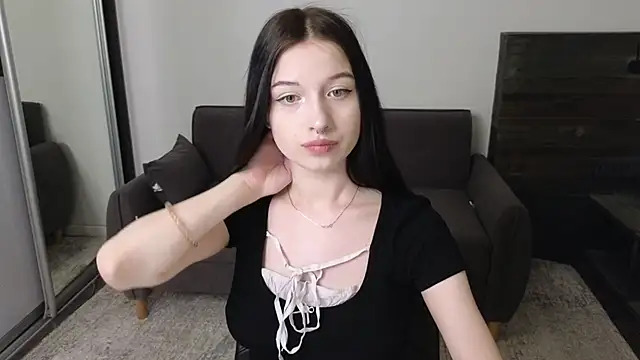 Snapshot of AlicePowells chatting on May 2026 11:07:02 AM AlicePowells online show from May 2026 11:07:02 AM