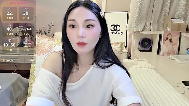 YUO-UU online show from December 2025 05:46:01 AM