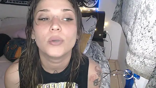 AlienforTwenty online show from March 2026 12:44:01 PM