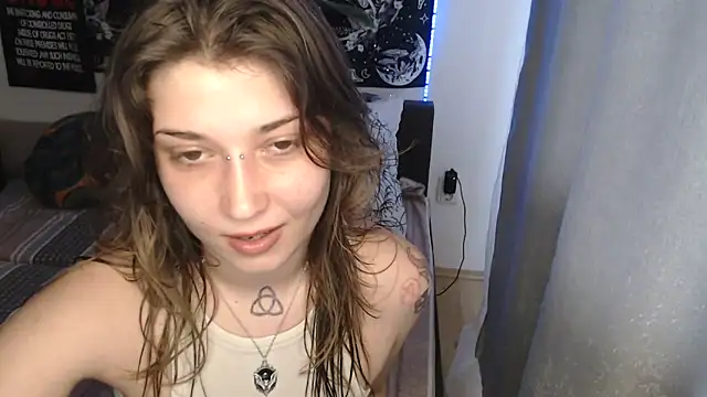 AlienforTwenty online show from April 2026 12:13:01 PM