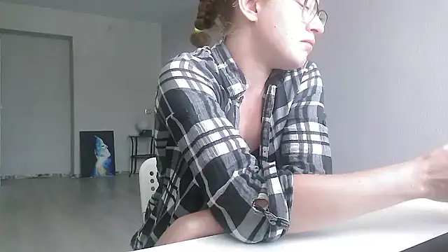 Snapshot of Alice_newhome chatting on June 2026 09:55:02 AM Alice newhome online show from June 2026 09:55:02 AM