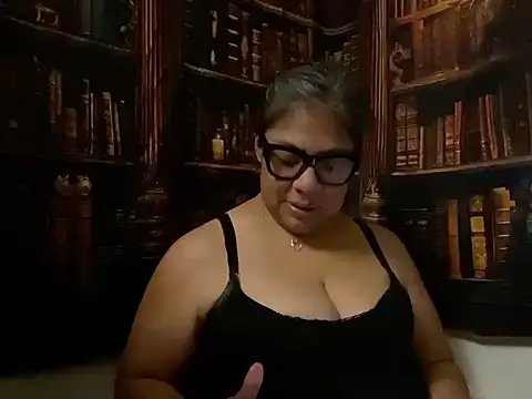 Snapshot of BettyWhispers chatting on July 2026 06:42:02 AM BettyWhispers online show from July 2026 06:42:02 AM