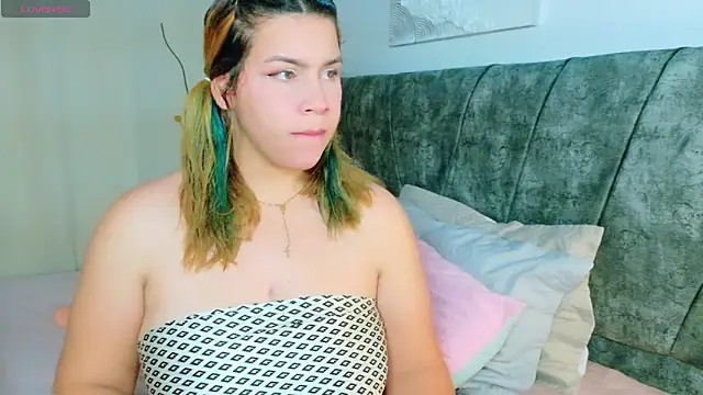 Snapshot of NanyMatrioska chatting on January 2026 06:57:02 PM NanyMatrioska online show from January 2026 06:57:02 PM