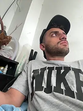 jamess 0 online show from February 2026 04:27:02 PM