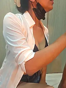 susuadult online show from February 2026 02:33:01 PM