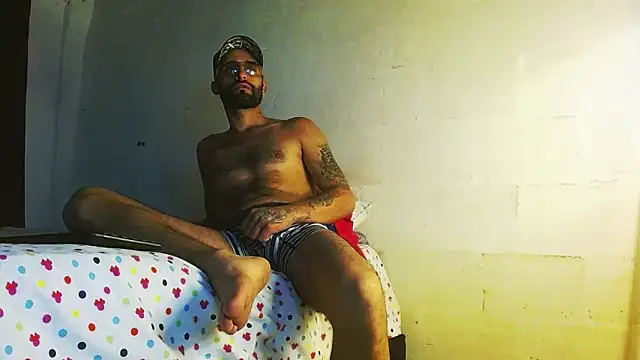 Snapshot of Alex_Flame_ chatting on May 2026 09:20:01 PM Alex Flame online show from May 2026 09:20:01 PM