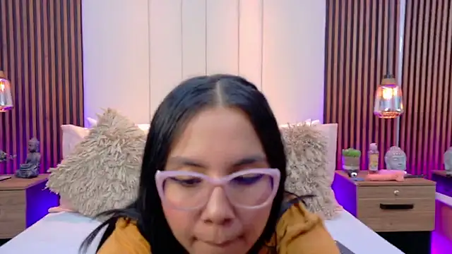 JulietteSins online show from December 2025 01:30:01 PM