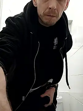 CrookedBunk3527 online show from January 2026 05:21:01 AM